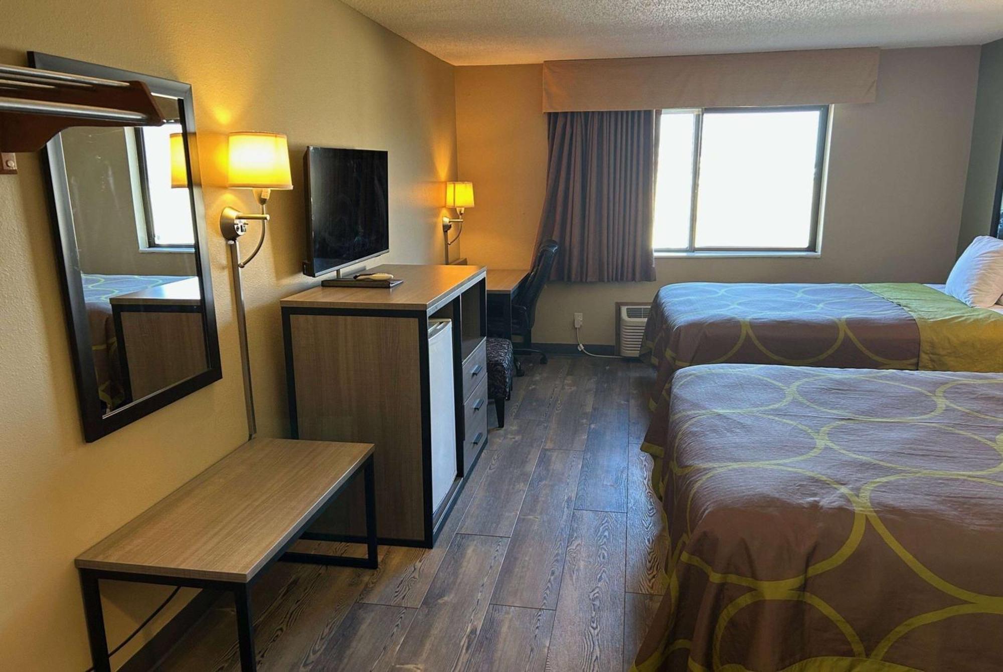 Super 8 By Wyndham Perry Ia Hotel Luaran gambar