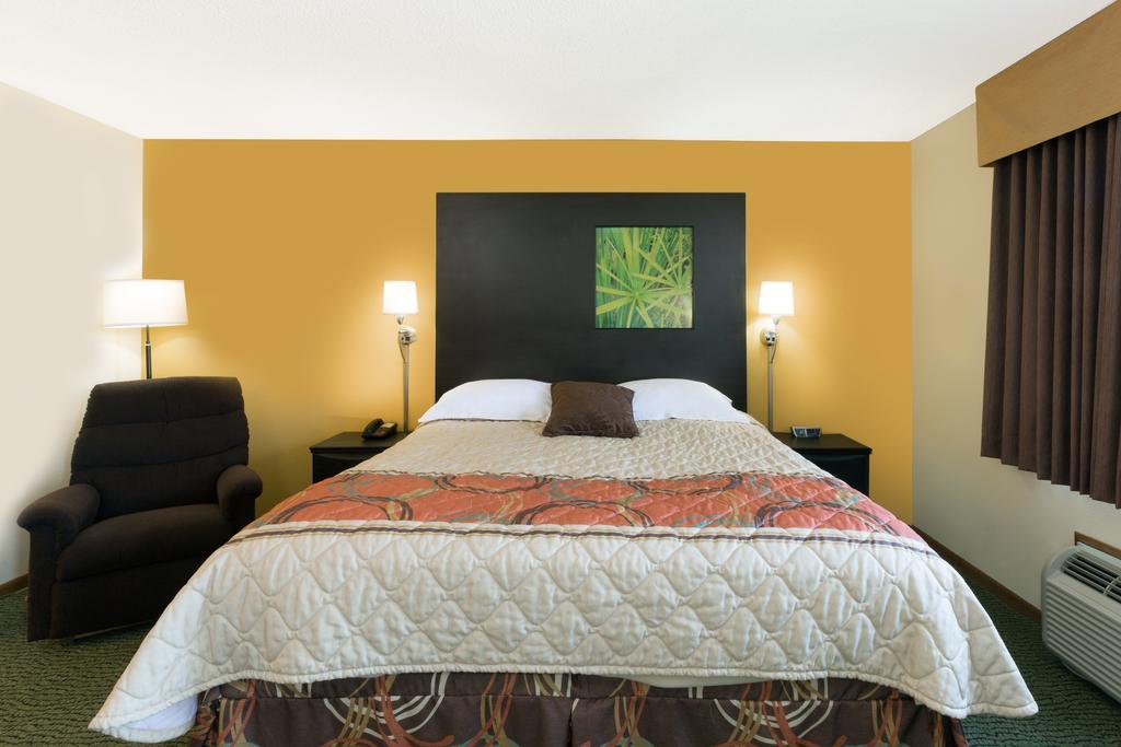 Super 8 By Wyndham Perry Ia Hotel Luaran gambar
